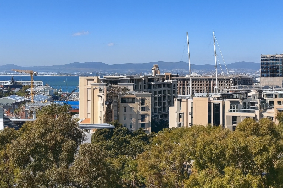 4 Bedroom Property for Sale in Green Point Western Cape